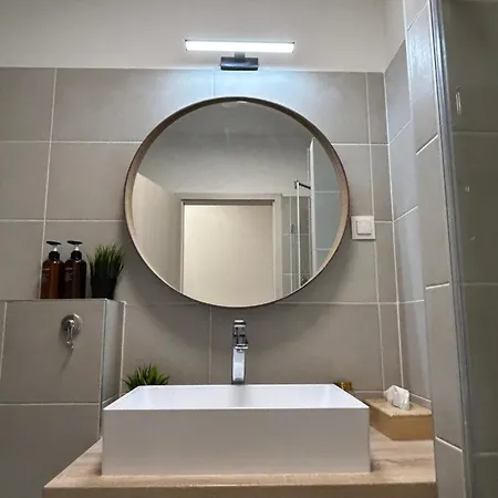 West Budapest-edge Of Downtown-free Parking Apartamento