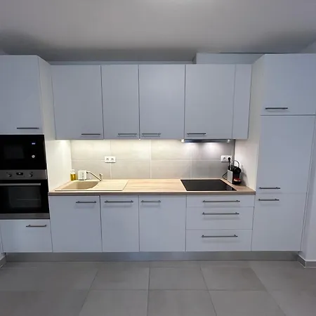 Apartamento West Budapest-edge Of Downtown-free Parking