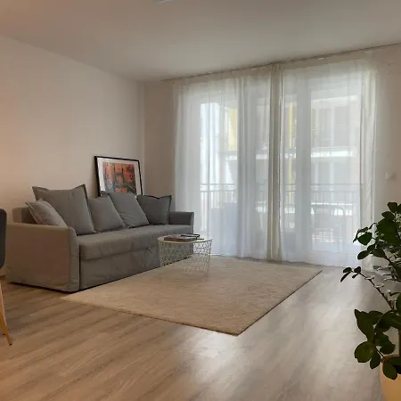 Апартаменты West Budapest-edge Of Downtown-free Parking *