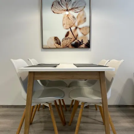 West Budapest-edge Of Downtown-free Parking *