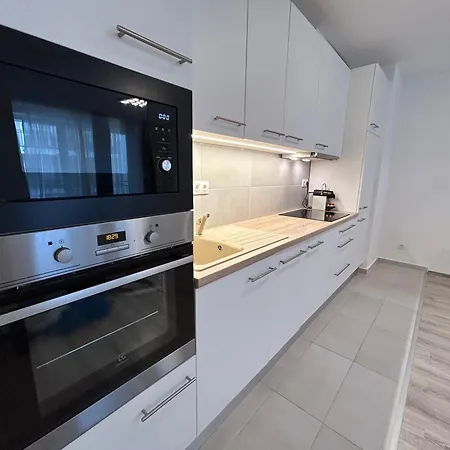 West Budapest-edge Of Downtown-free Parking * Будапешт