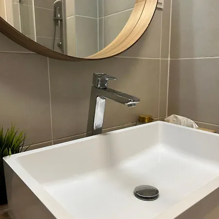 West Budapest-edge Of Downtown-free Parking Appartamento